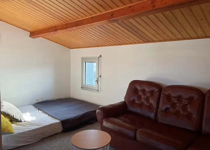 펜션 Maison Spacieuse A 350m De La Plage, 5 Chambres, Calme - Fr-1-323-489 생 힐레르 드 리에